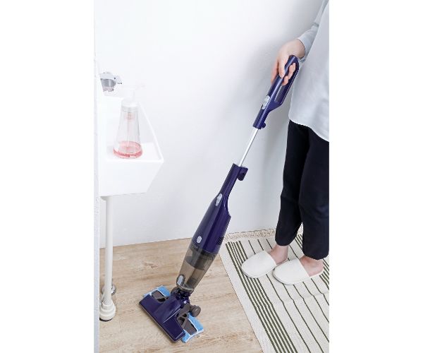 気軽に使えるコードレスがうれしい！2WAY仕様のクリーナー