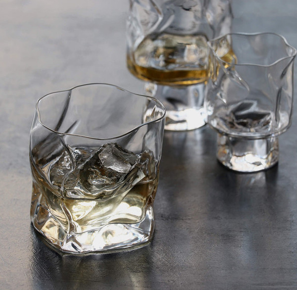 サングリアにもサケティーニにもぴったりのグラス