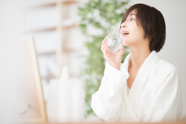 体のために水分補給を。賢くミネラルウォーターを取り入れよう