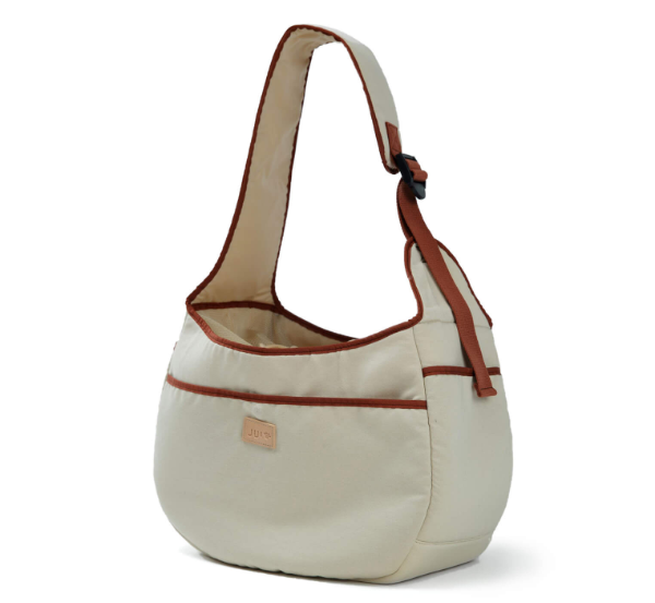 コットン素材のシンプルなキャリーバッグ