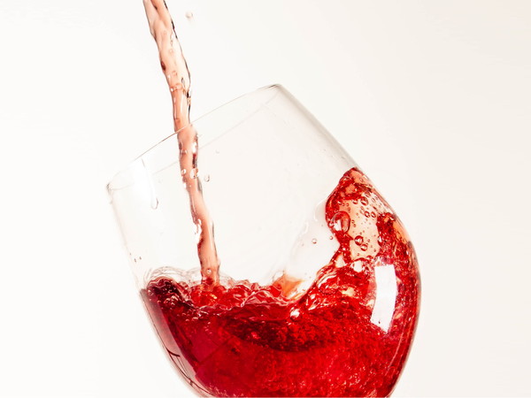 程よい甘さと渋みで、ワイン初心者にもおすすめの赤いスパークリング