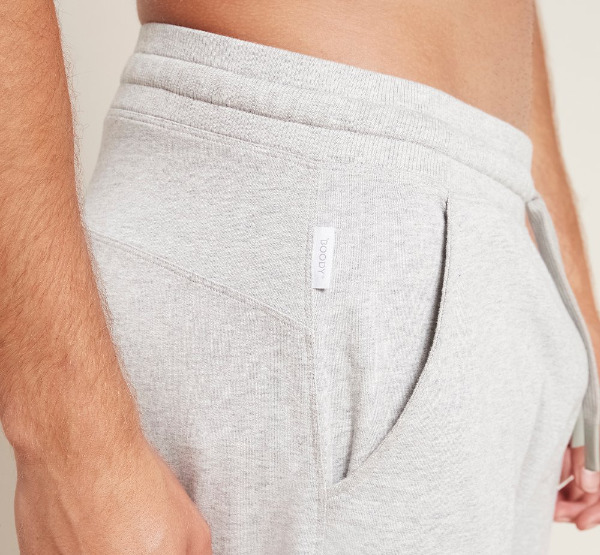 おしゃれで楽ちんな薄手のスウェットパンツ