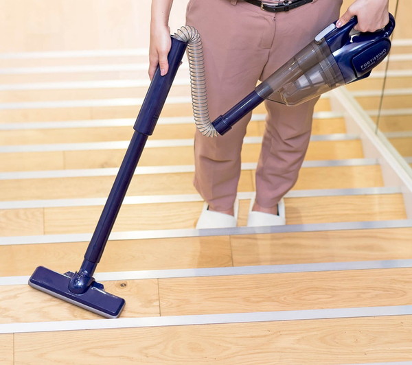 狭い階段や高い位置の掃除に