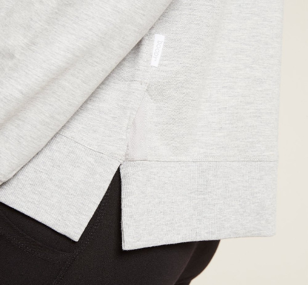 シンプルなプルオーバー