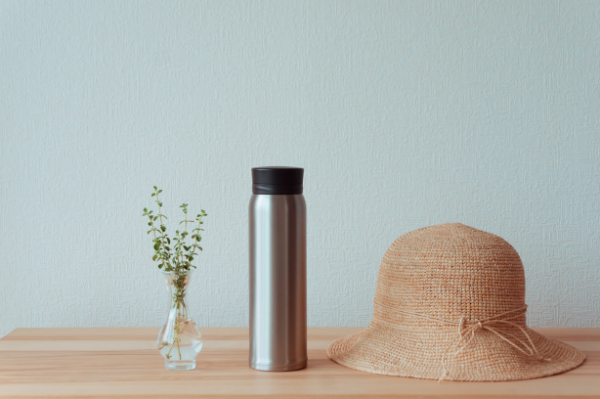 熱中症対策はこまめな水分補給と冷感アイテムの活用が必須