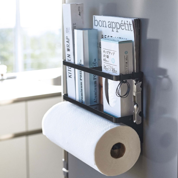 省スペースで冷蔵庫の脇にぴったり収まる