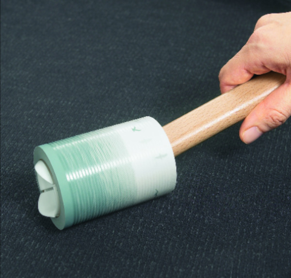 衣類のお掃除もおまかせ「コップ ロールクリーナー」