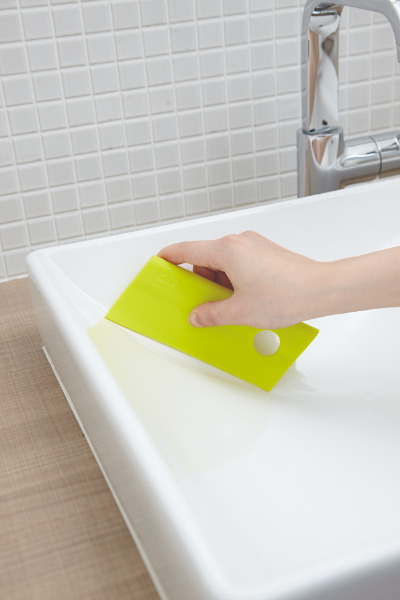 小回りのきくハンディサイズの「スキージー ミニ」