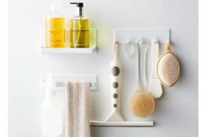 Yamazaki「tower」のアイテムで壁面を有効活用した収納で快適なバスルームに