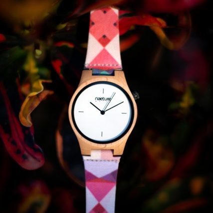 天然木とコルクのウォッチ