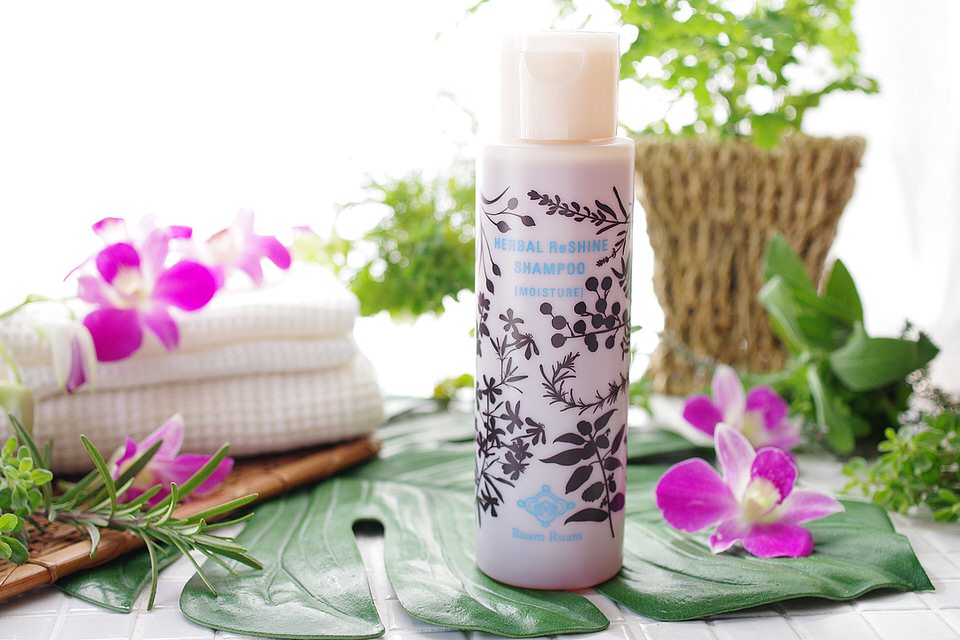 優しいシャンプーで髪と頭皮に思いやり