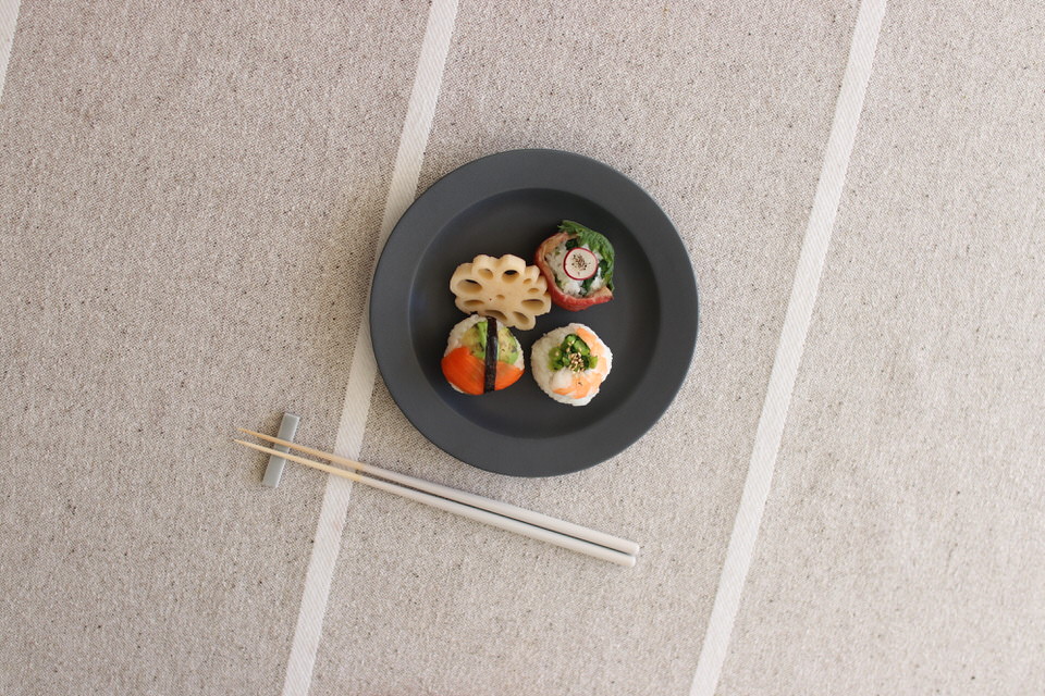 どんな食事も引き立てるデザイン