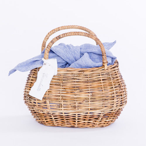 天然素材の手作りバスケット