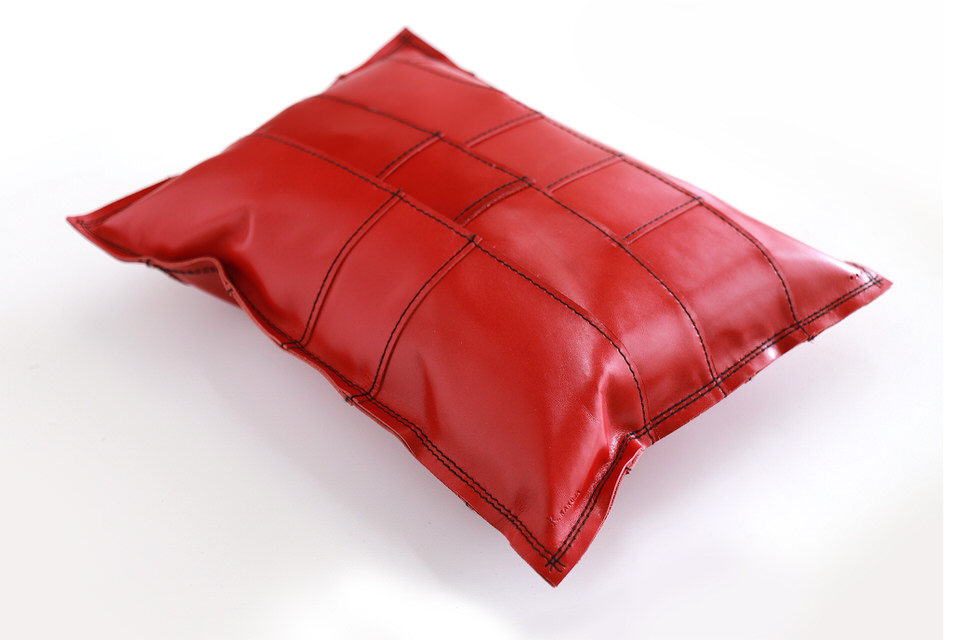 レザークッション tunagu(35×26cm)