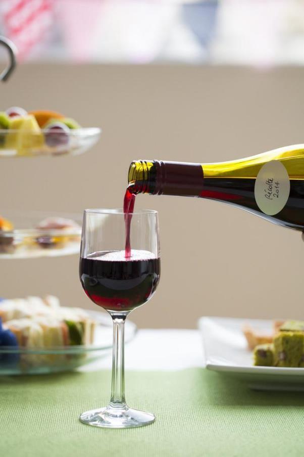 いつものディナーにワインを