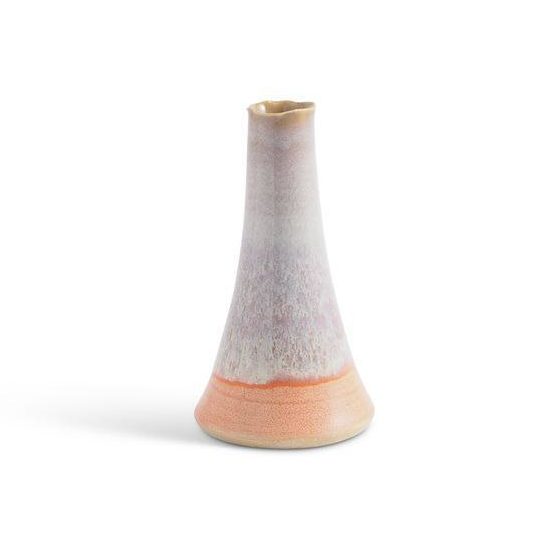 火山のようなフォルムのフラワーベース_ラベンダー