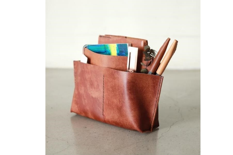 レザーのバッグインバッグ