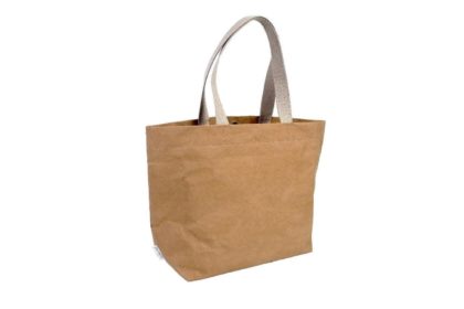 リサイクル素材のシンプルなトートバッグ