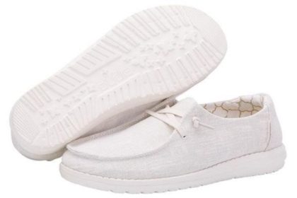 しなやかで軽い大人のシューズ