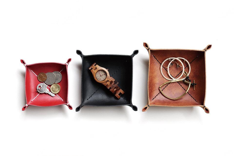 KAKURAの革トレイ