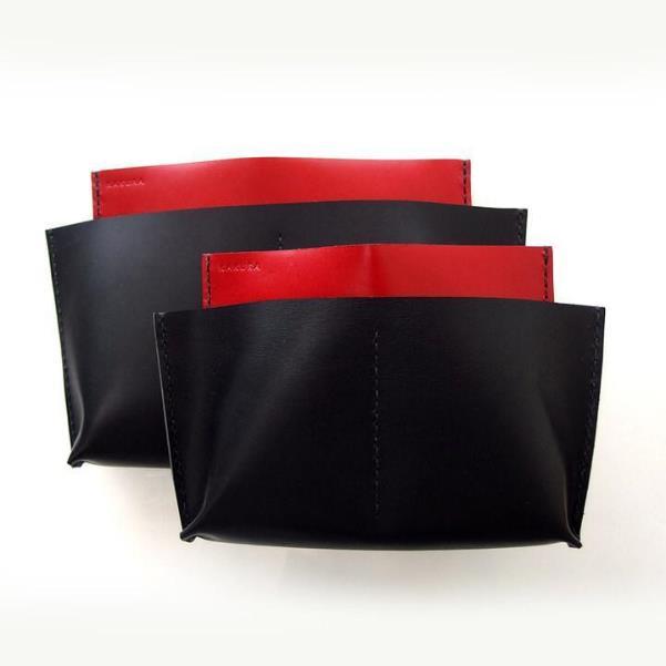 使い込むほどに柔らかくなる革