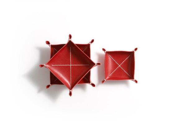 KAKURAの革トレイ