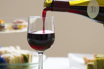 食卓を華やかにしてくれるステムグラス