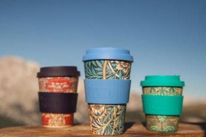 竹でできたエコ素材のコーヒーカップ