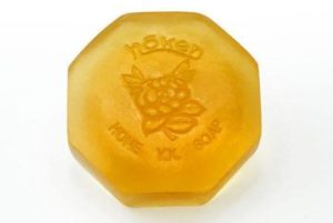キメ細やかな濃密泡のはちみつ石鹸洗顔石けん
