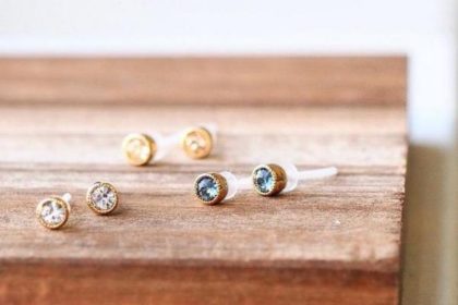 金属アレルギーでも楽しめるピアス