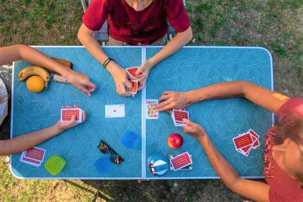 お庭キャンプにぴったりなQUECHUA(ケシュア)のテーブル