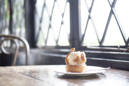 白鳥のシュークリーム