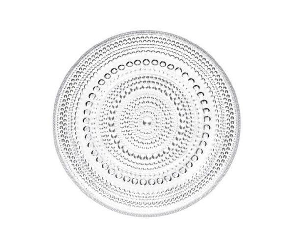 イッタラのカステヘルミで食卓を爽やかに。光を受けて輝くガラスの器