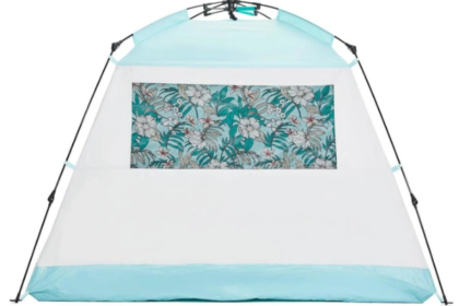 シェルターやテントを張るだけで、いつもと違う非日常空間になる