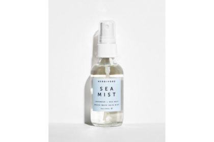 天然成分を贅沢に配合したボディスプレー