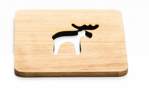 木のコースターと過ごす北欧時間