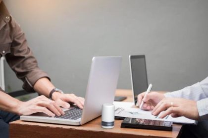 缶ジュースサイズの携帯空気清浄機。コンパクトな見た目でも機能性はばっちり