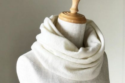 上質なカシミヤのスヌード