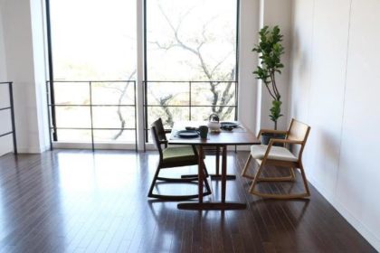 座り心地にこだわった美しい椅子をお部屋に