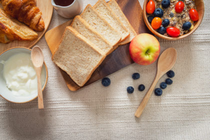 食卓が映える木のプレート