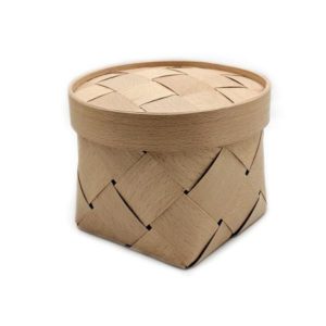 北欧の職人てづくりの編みバスケット