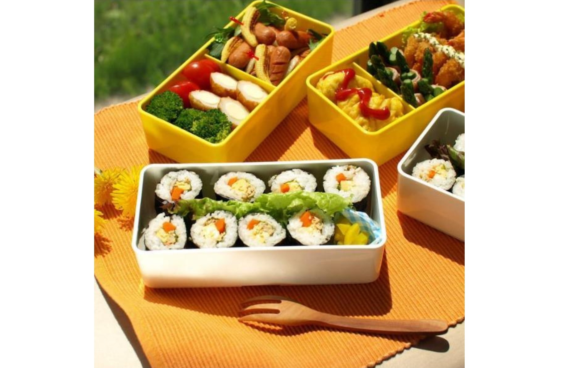 鞄にすっぽり入るスリムな弁当箱