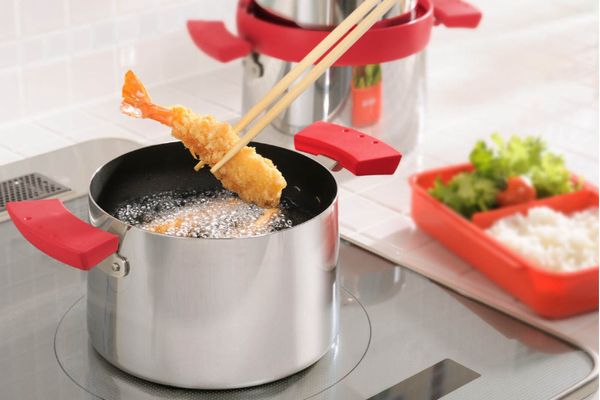 揚げ物も油保存もこれひとつで簡単に