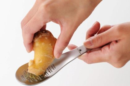 おろし器の機能がついた便利なスプーン