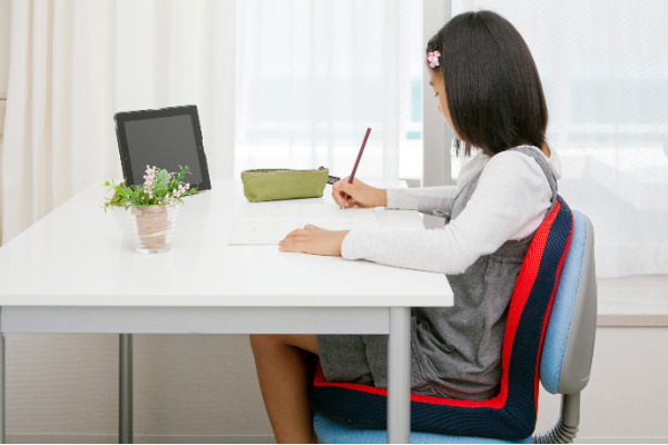 正しい姿勢を育てるクッション