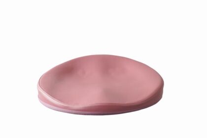 骨盤を包み込んで正しい姿勢へと導く。3次元形状クッション「p!nto TRONCO」