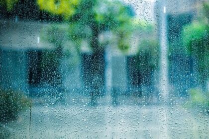 梅雨のジメジメした室内を快適空間に変えるライフハック