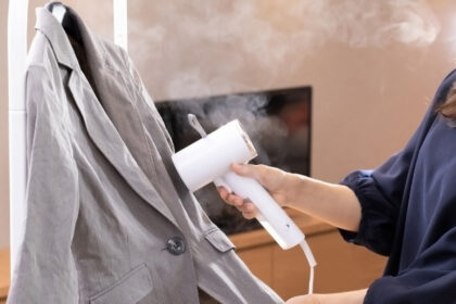 お手入れをもっと手軽に。ツインバードのハンディースチーマーとアイロン＆スチーマー