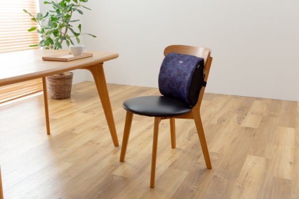 ライズTOKYOの腰サポートクッション