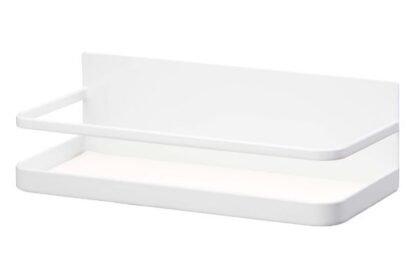 小さなキッチンでもスッキリ使えるマグネット付き調味料入れ